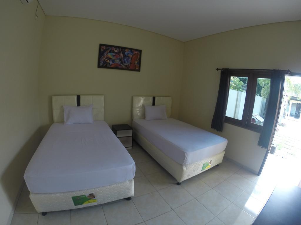 Deka Homestay Mataram Exteriör bild