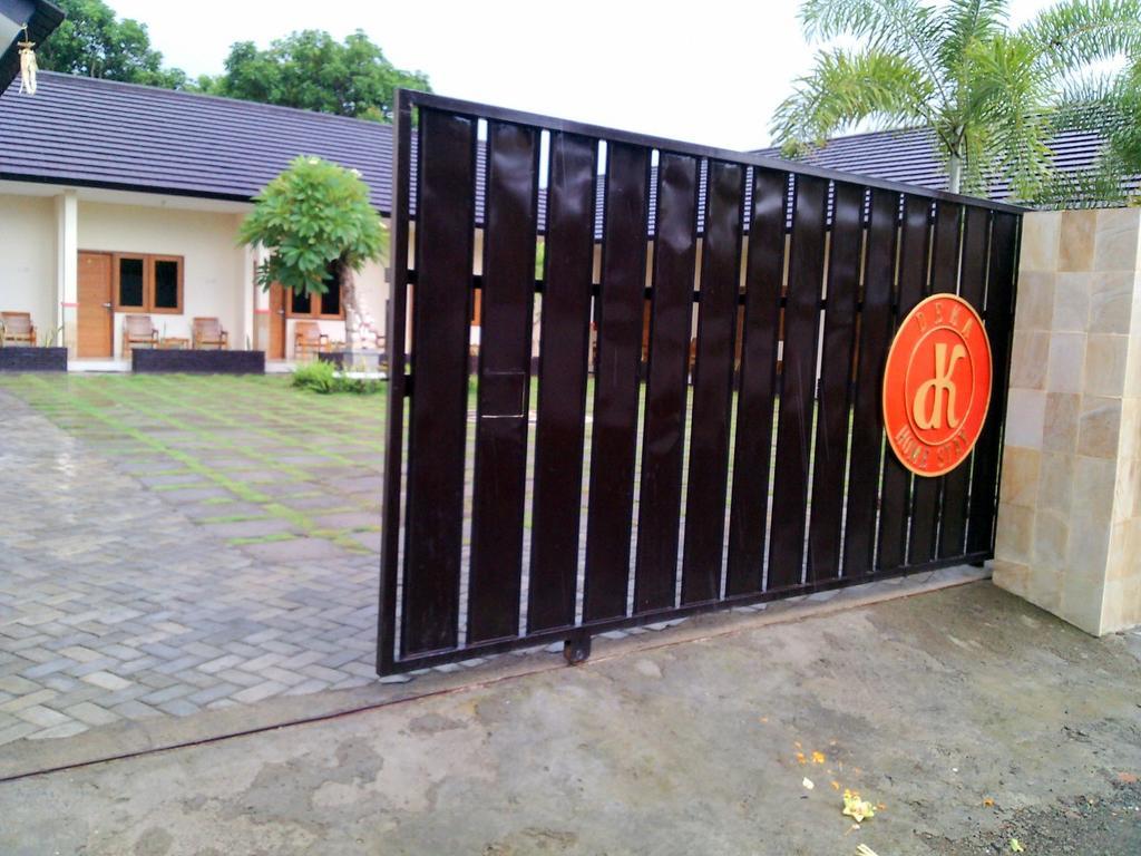 Deka Homestay Mataram Exteriör bild
