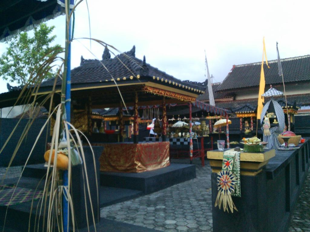 Deka Homestay Mataram Exteriör bild