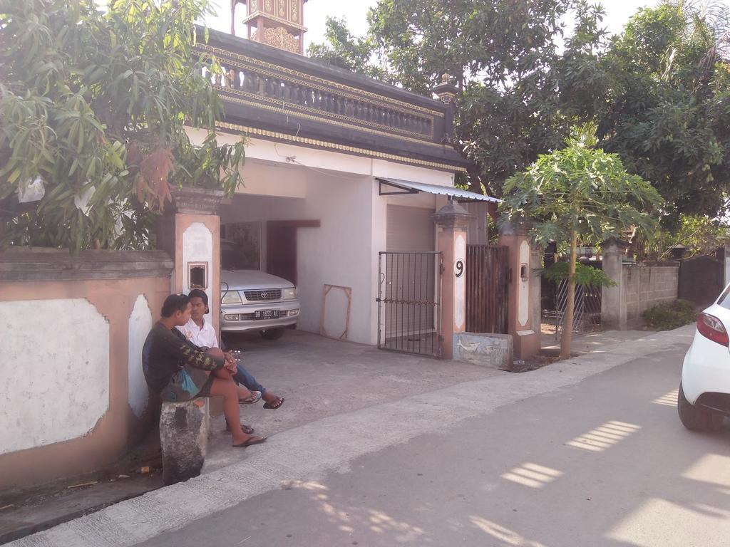 Deka Homestay Mataram Exteriör bild